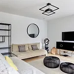 Soho Center Apartment